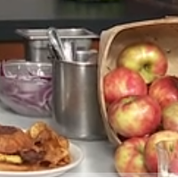 Lunchbreak: Dirty Apple Burger for Lincoln Square Apple Fest