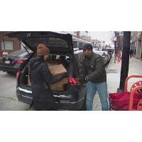 Nourishing Hope delivering meals in Chicago before holidays