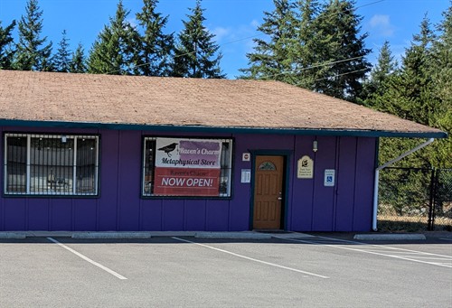 Raven’s Charm Metaphysical Shop exterior in Shelton, WA