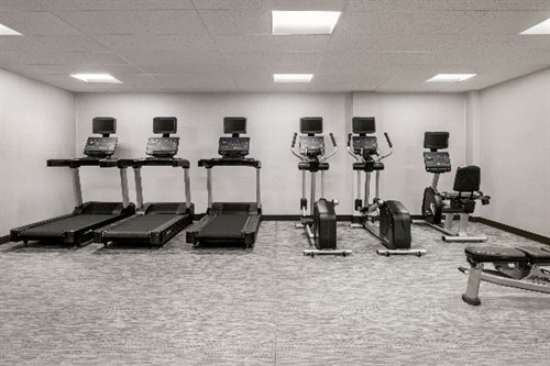 24 Hour Fitness Room 