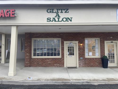 Gallery Image Glitz_a_Salon.jpg