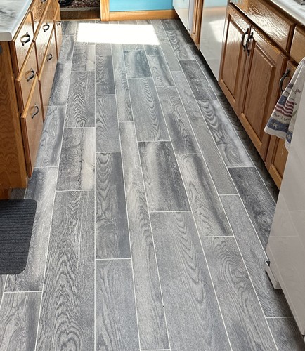 Cushion Step Ceruse Oak Sheet Vinyl 