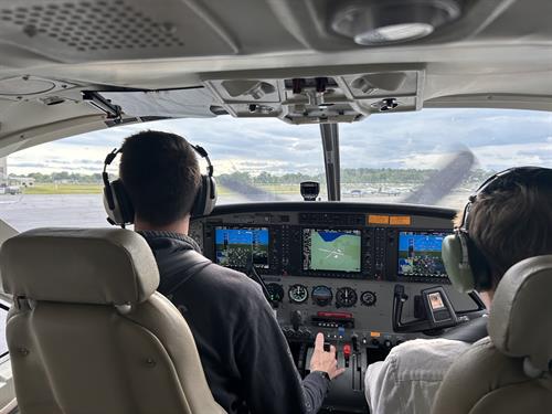 Gallery Image COCKPIT.jpg