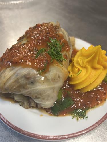 Vegan stuffed cabbage with Red curri squash