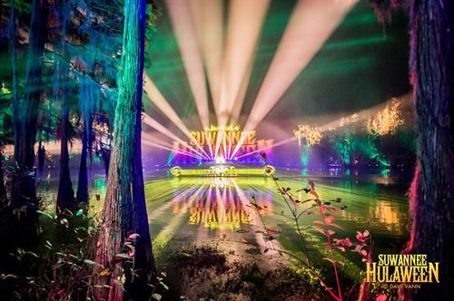 Gallery Image Hulaween_3.jpg