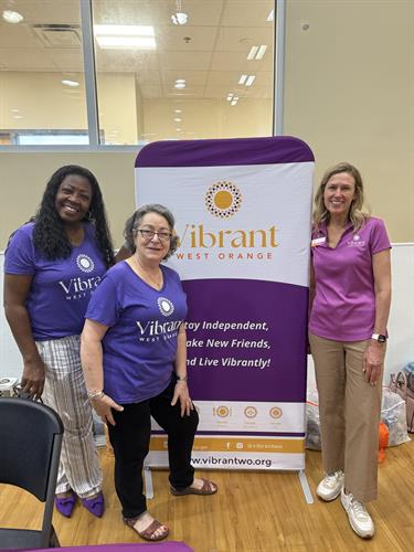 Gallery Image YMCA_100825_Vol_Group.jpg