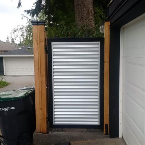 SM 7/8 Corrugated used as a beautiful fence gate