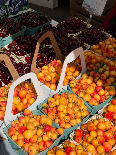 Fresh fruits and produce