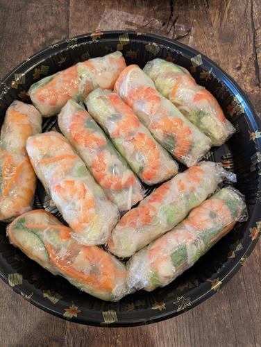 Fresh salad rolls