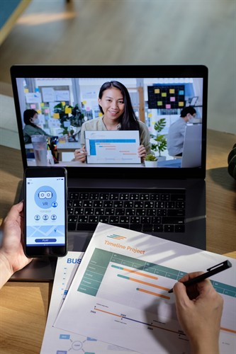 Gallery Image developer-asisn-woman-video-conference-ux-ui-desig-2022-12-16-10-11-08-utc.jpg