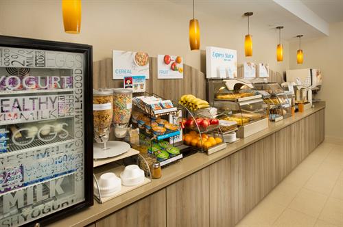 Holiday Inn Express & Suites DFW Grapevine- Express Breakfast Holiday Inn Express & Suites DFW Grapevine- Express Breakfast