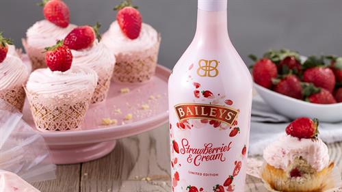 Baileys Strawberries & Cream Cupcake