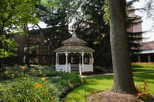 Gallery Image gazebo.jpg