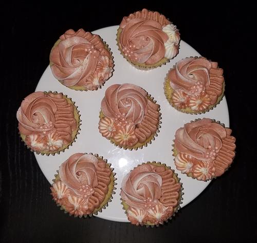 Custom design cupcakes