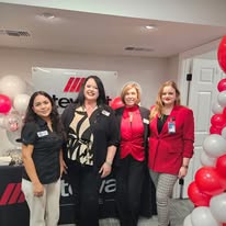 Gallery Image Chamber_Ribbon_Cutting_6.jpg