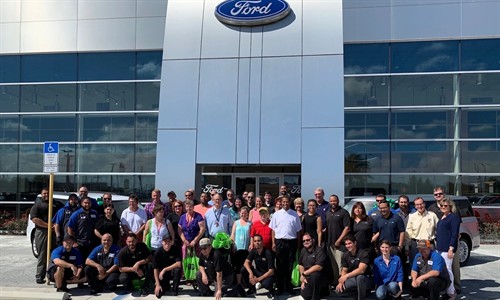 Gallery Image CEOhQ0XlRUuXPYeOpR2L_mullinax-ford-kissimmee-and-bishop-grady-salute-to-dealers-2000x1200.jpg