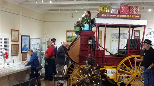 Gallery Image RBHST-2018Holiday-002.jpg