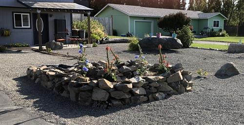 Front yard/patio Front yard/patio