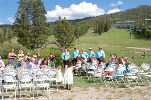 Weddings overlooking the pond