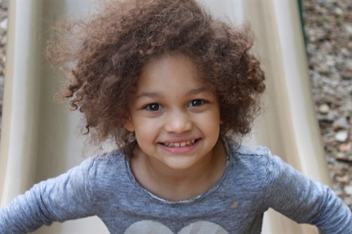 Gallery Image art_show_child.jpg