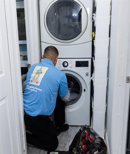 Gallery Image RepairTechatMarcyBrowePhoto-147.jpg Gallery Image RepairTechatMarcyBrowePhoto-147.jpg