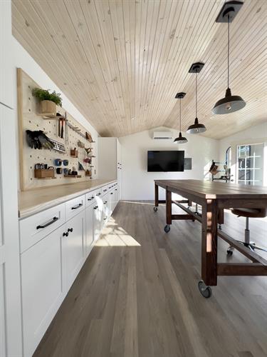 Gallery Image WOOD_CEILING.jpg