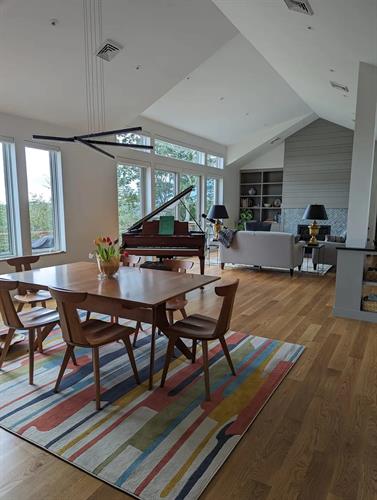 Gallery Image img_22_1741451836687.jpg