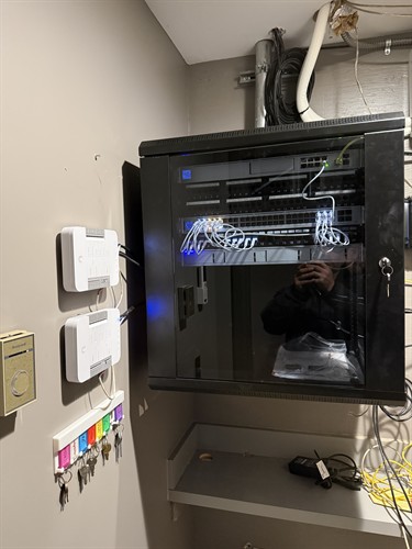 Gallery Image IMG_3952.jpeg