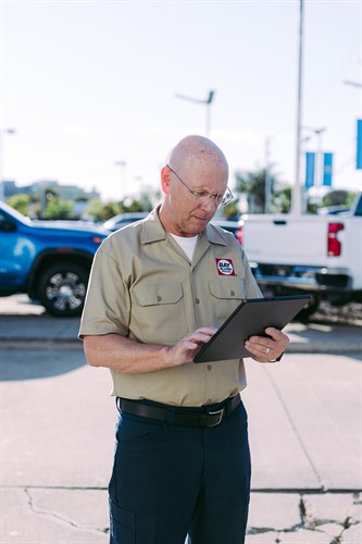 Gallery Image 26-0401-Technician-Car-Dealership-10.jpg