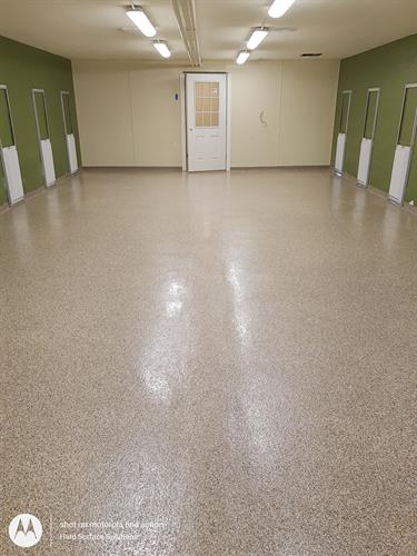 A new epoxy flake floor system for White Mountain College for Pets new Holderness location