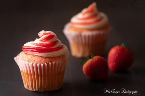 Strawberry cupcakes with cheese cream frosting