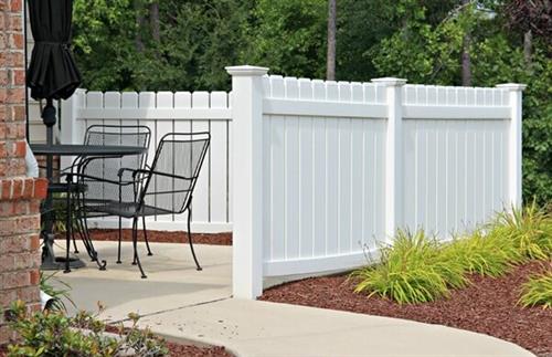 4ft White Semi-Privacy Vinyl Fence