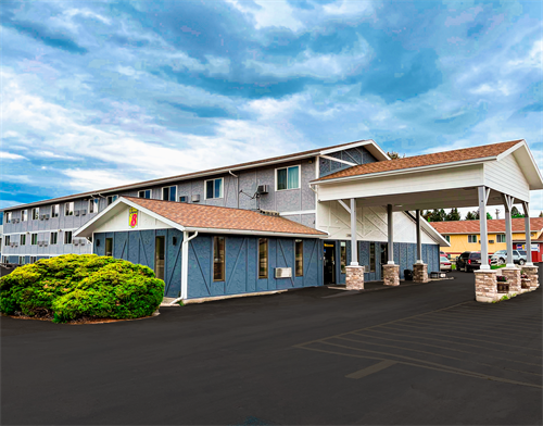 Gallery Image 2_Super_8_Missoula_Exterior_Medium2_-2_(002).png