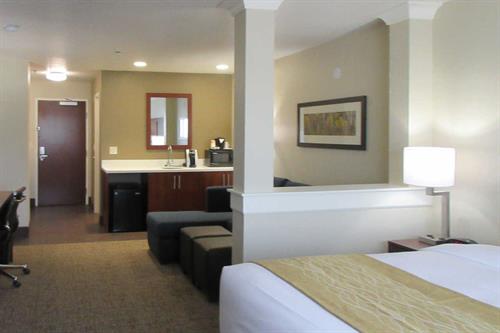 Comfort Inn & Suites King Suite