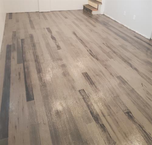 Basement Floor - Grey Wood Floor Pattern