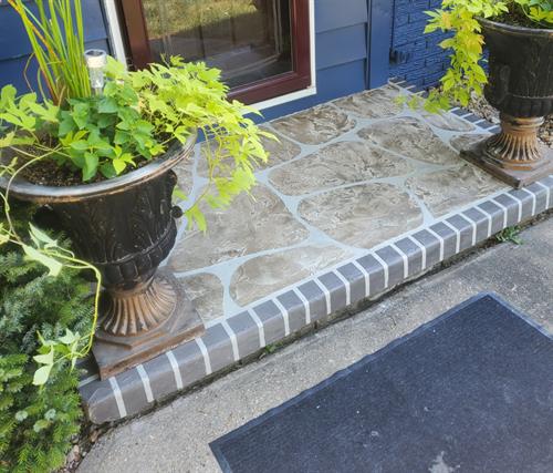 Front Stoop - Tan Stone and Grey Brick Pattern