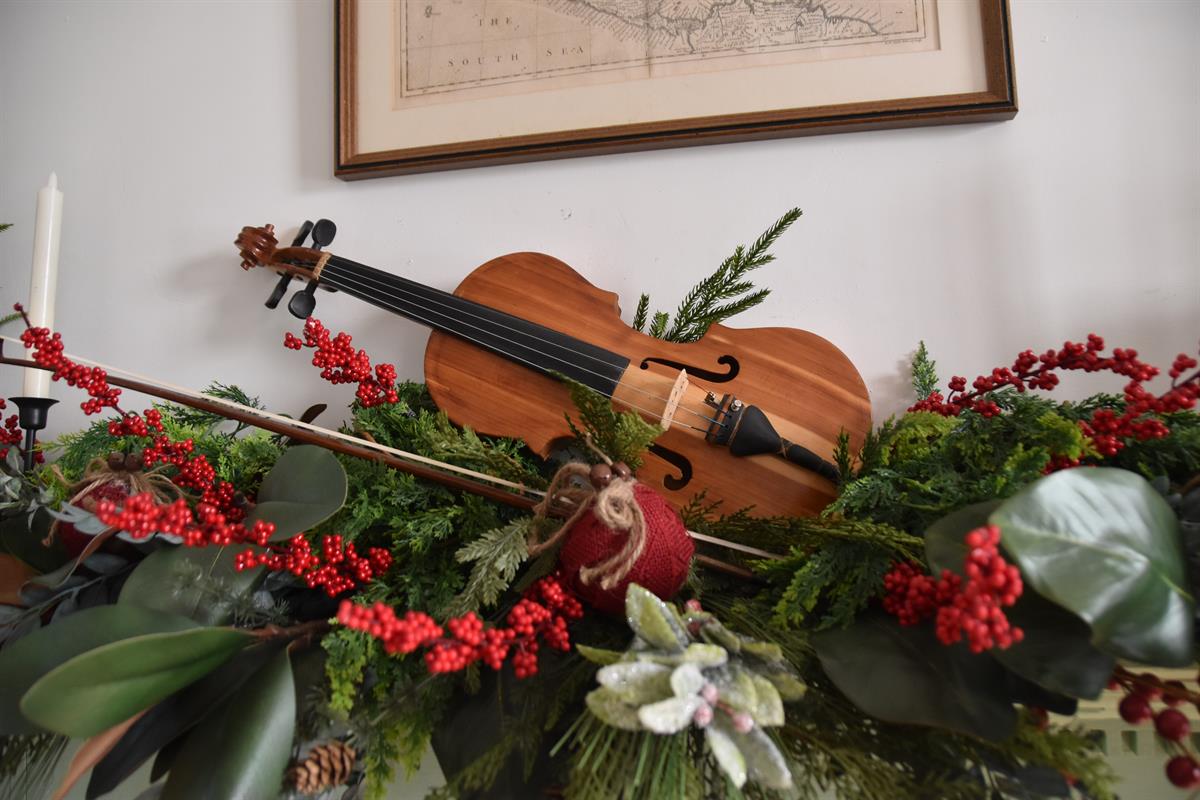 ヴィンテージの ENOCH  ロイヤルホームズ・オブ・ブリテン Christmas Open House at Patrick Henry's Red Hill - Dec 6, 2026