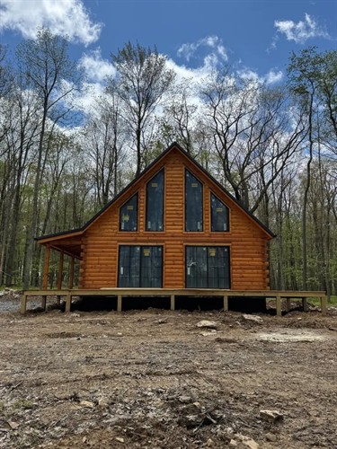Gallery Image log_cabin.jpeg