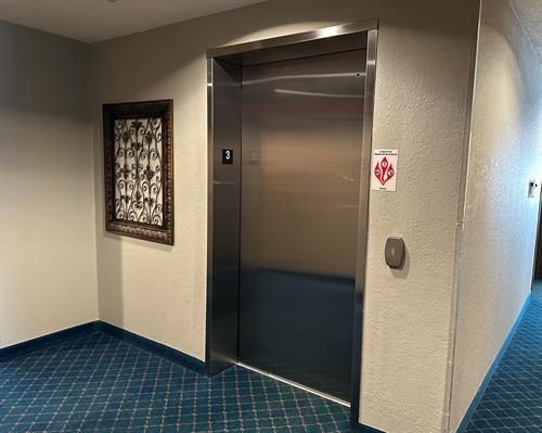Elevator (3 floors)