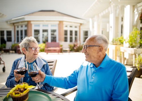 Gallery Image Couple_courtyard._2jpg.jpg