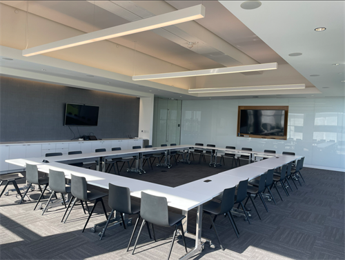 Gallery Image 2nd_Large_Floor_Conference_room.png