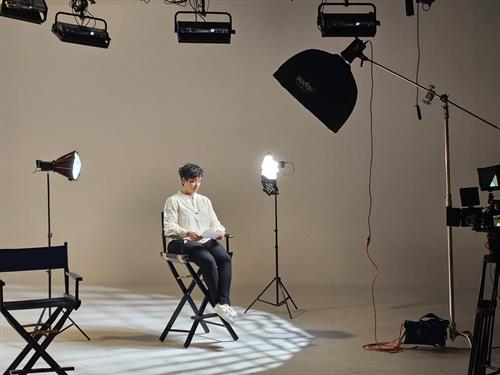 Gallery Image studioshot_testimonial.jpg