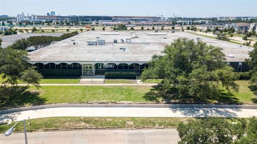 FlexEtc, a burgeoning co-warehousing concept started in Los Angeles, has opened a Plano location at 1600 West Plano Parkway. 