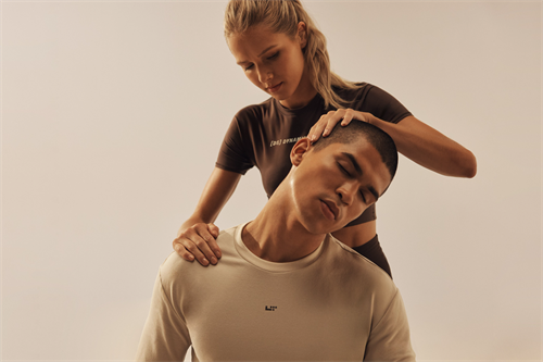 The benefits are endless- and crucial to keeping you strong, flexible and healthy. Book a session with a Certified Stretch Specialist or discover amazing new technology in welcoming new recovery spaces.
