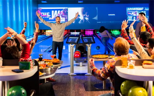 Celebrate at Main Event