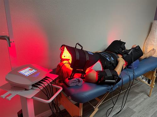 Voitenko Wellness offers Red Light Therapy which helps with pain and weight loss
