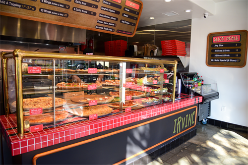 Gallery Image Mr-Moto-Pizza-The_Square_Shopping_Center_Irvine_counter.png