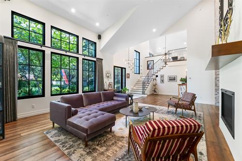 Gallery Image Photo1.jpg