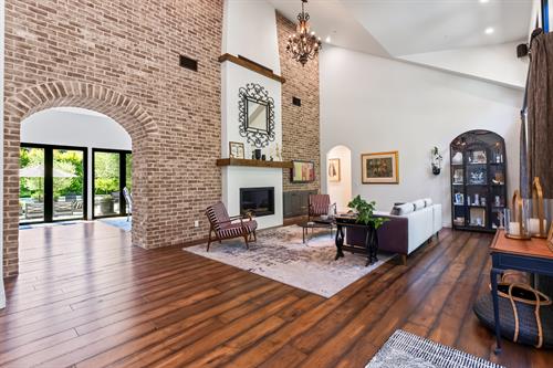 Gallery Image Photo3.jpg