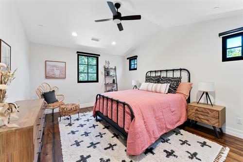 Gallery Image Photo43.jpg